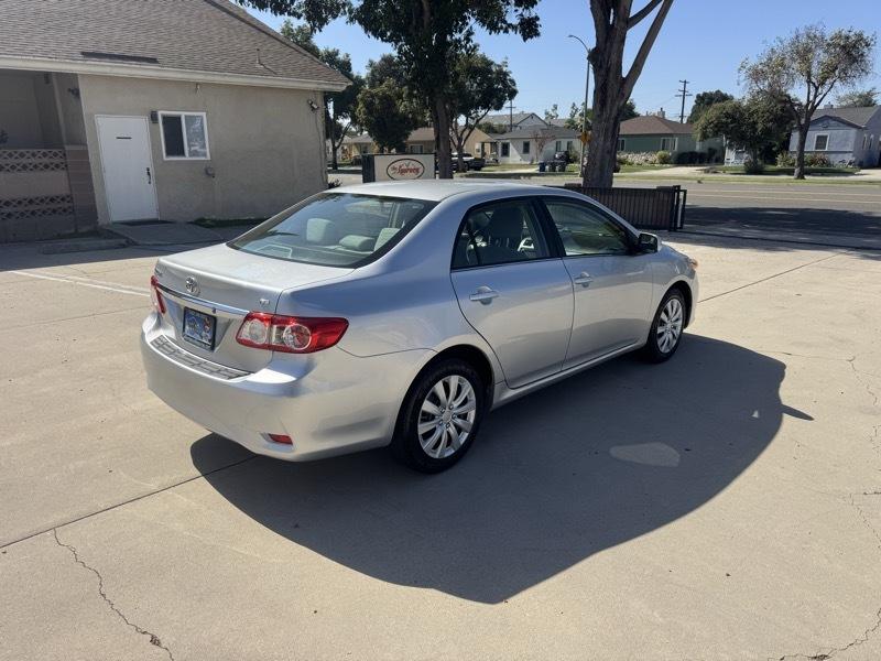 Toyota Corolla LE 4D Sedan 2013