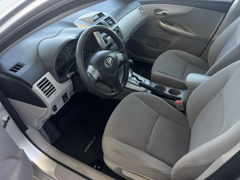 Toyota Corolla LE 4D Sedan 2013