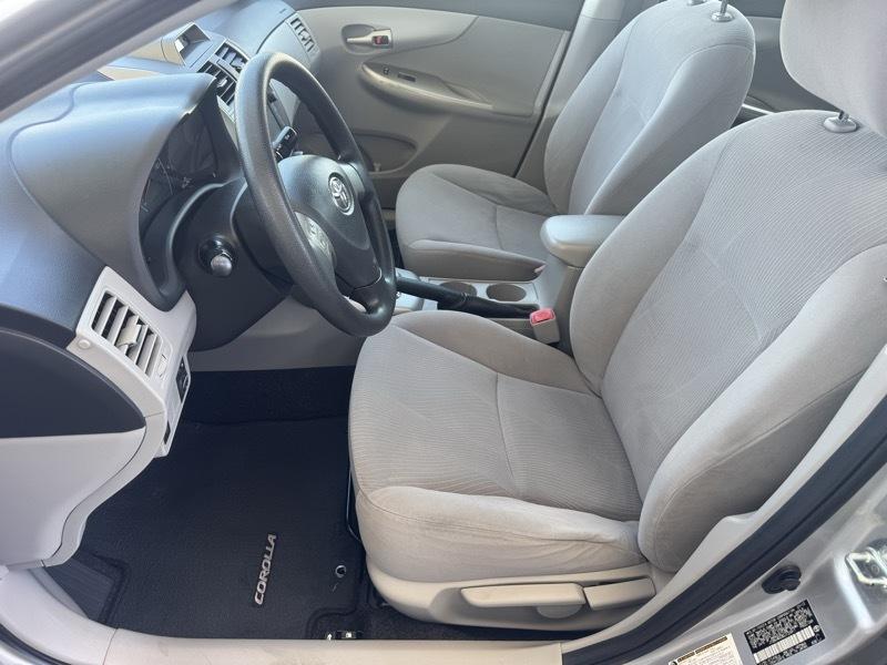 Toyota Corolla LE 4D Sedan 2013