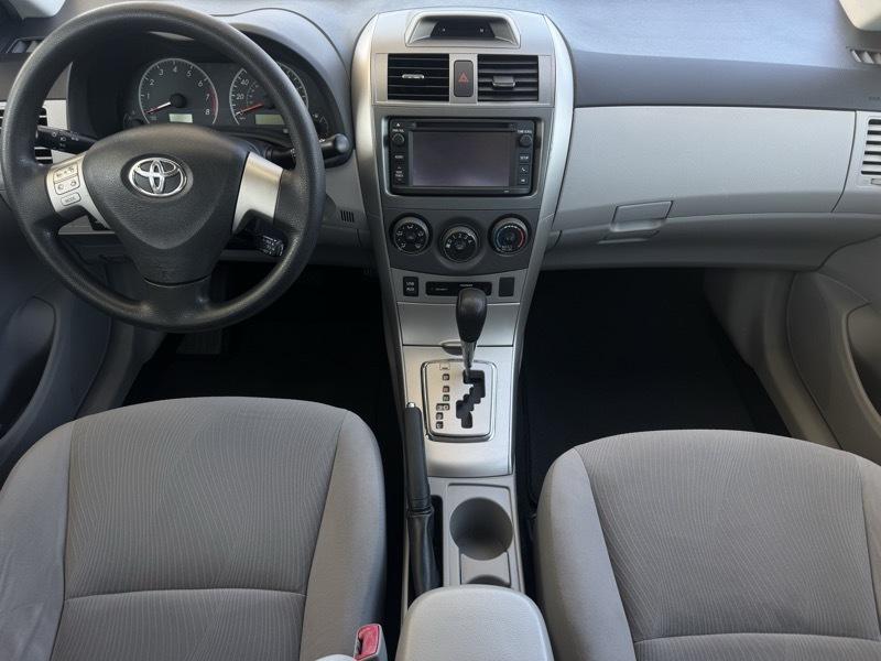 Toyota Corolla LE 4D Sedan 2013