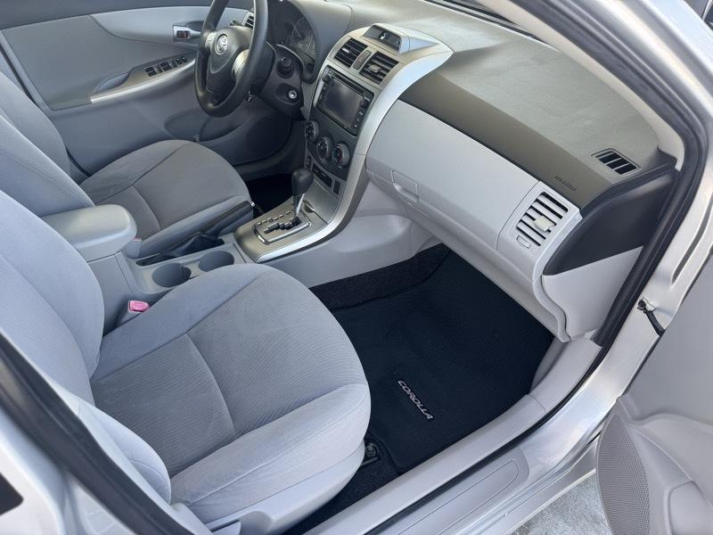 Toyota Corolla LE 4D Sedan 2013