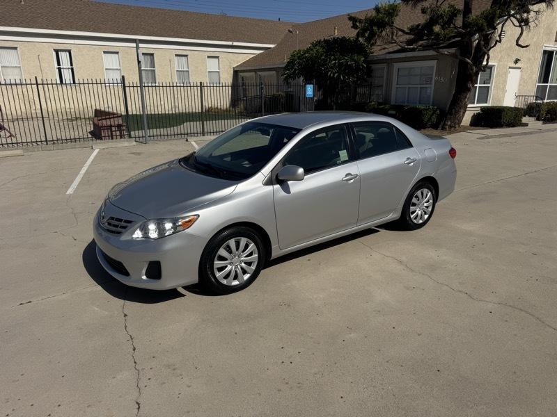 Toyota Corolla LE 4D Sedan 2013