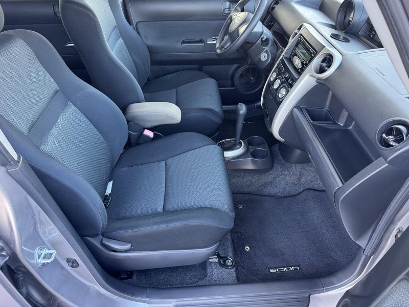 Scion xB Wagon 2006