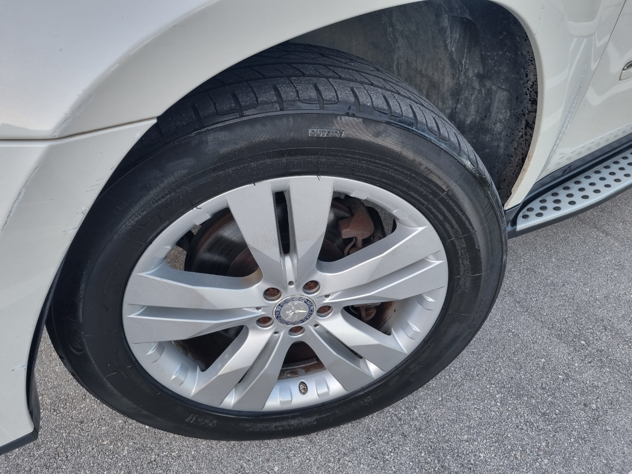 Mercedes-Benz GL-Class GL350 BlueTEC 2012