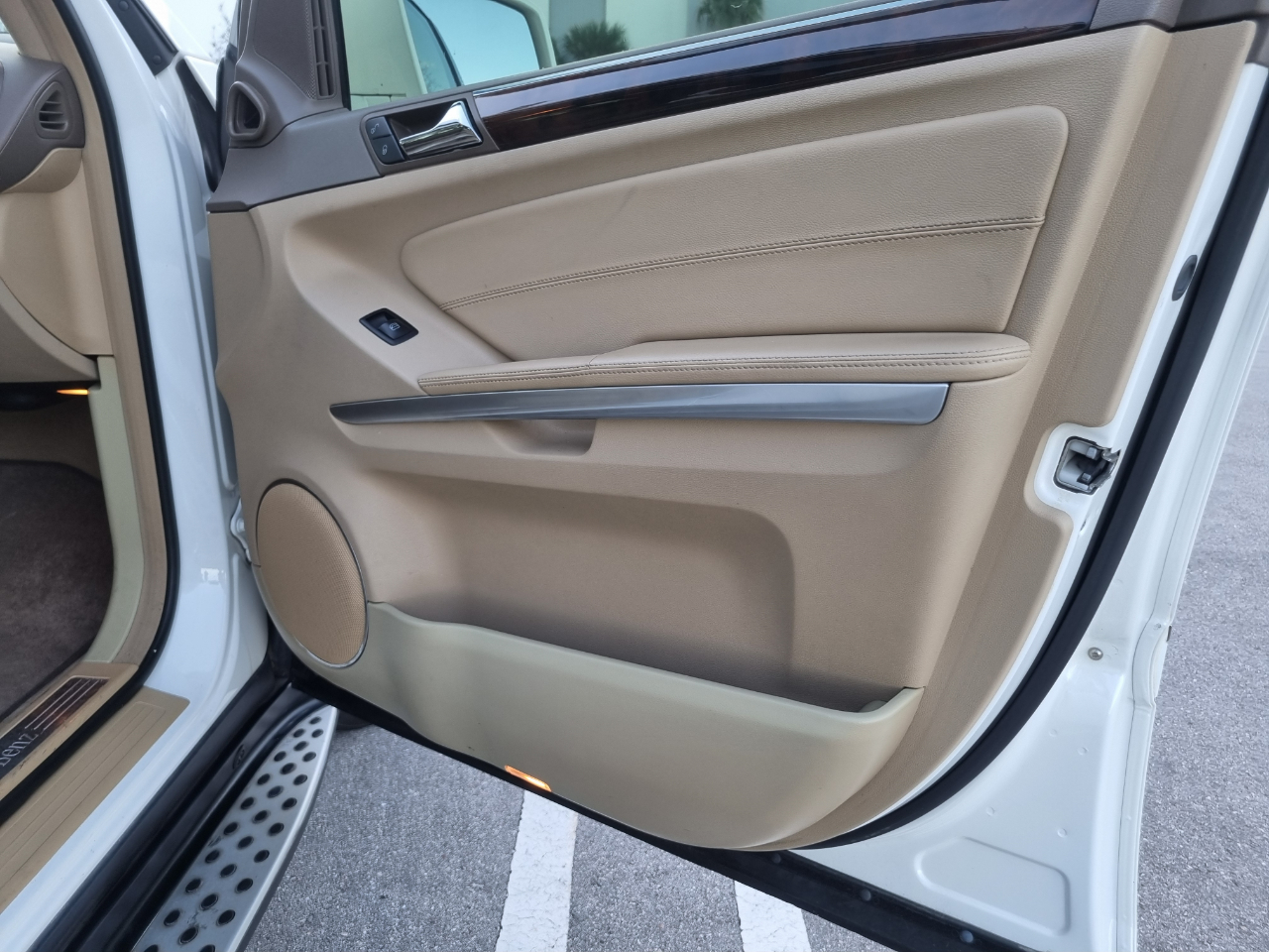 Mercedes-Benz GL-Class GL350 BlueTEC 2012