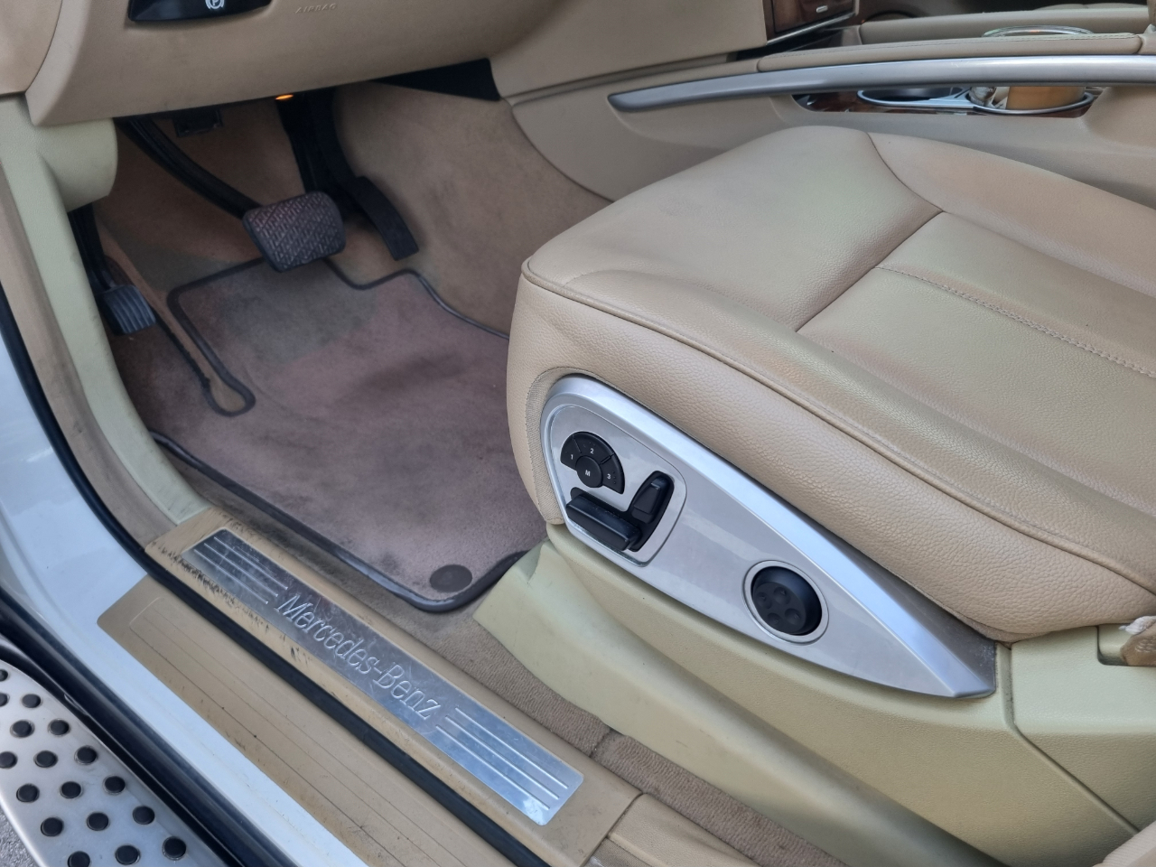 Mercedes-Benz GL-Class GL350 BlueTEC 2012