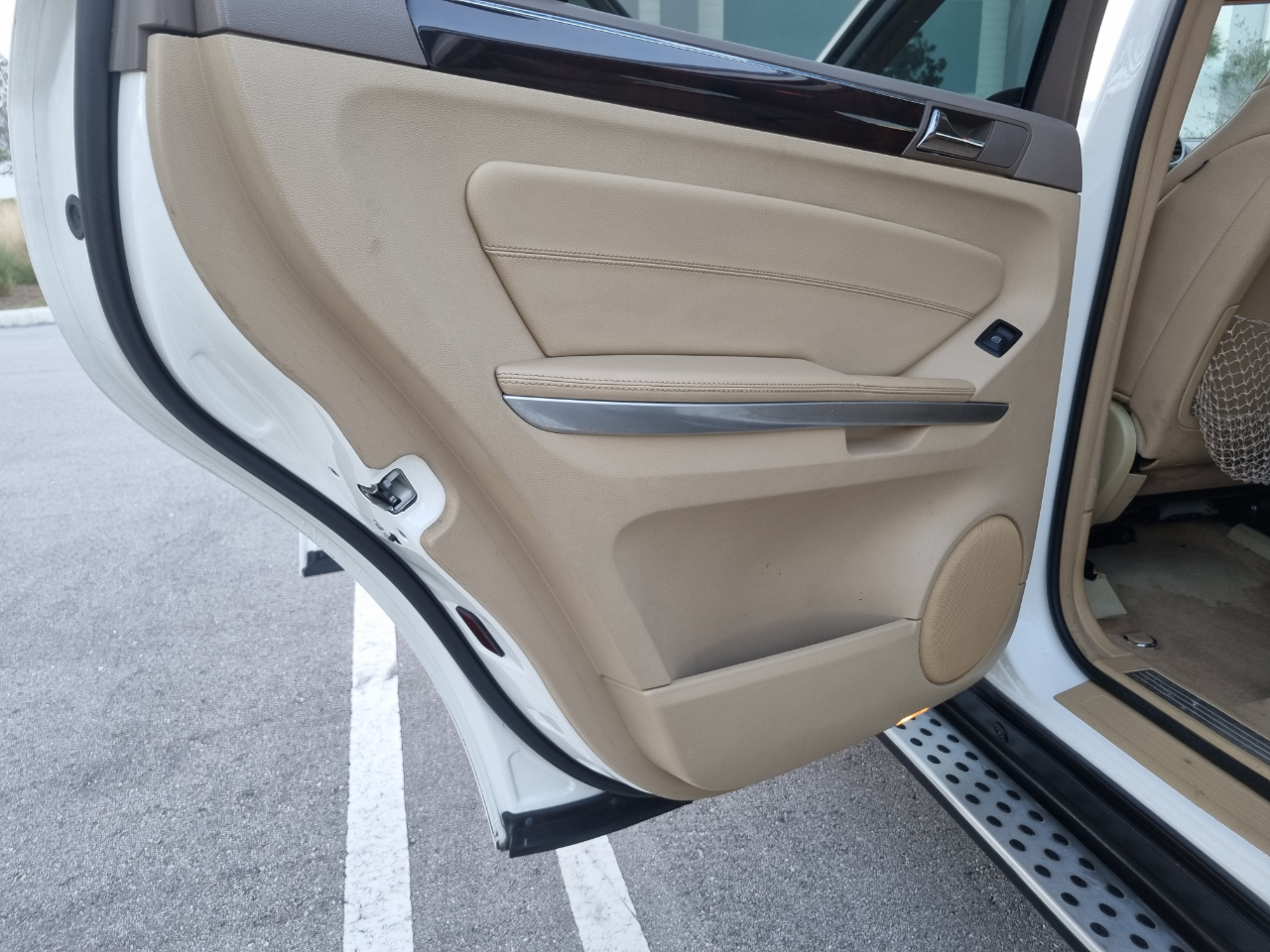 Mercedes-Benz GL-Class GL350 BlueTEC 2012