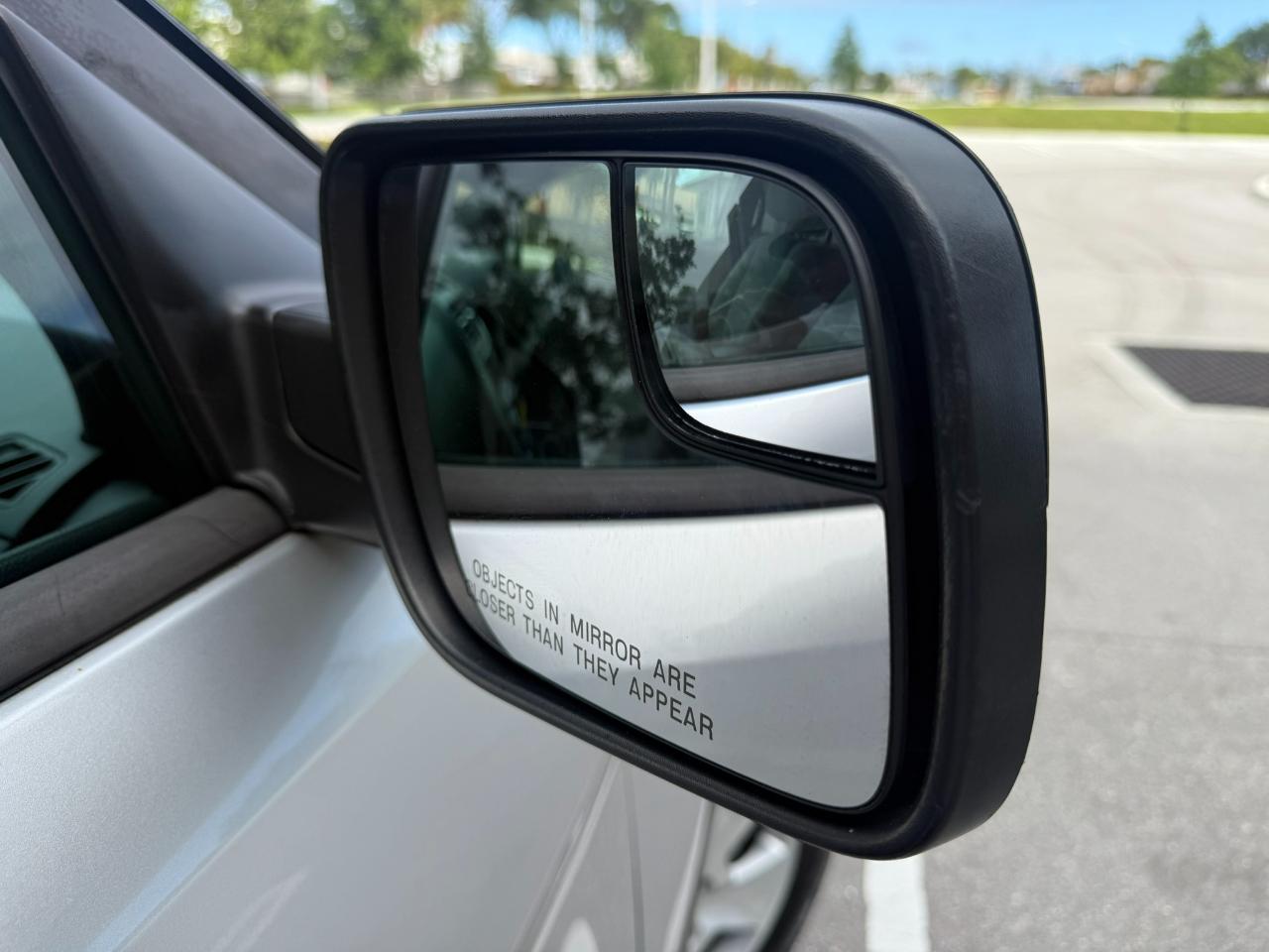 Ford Explorer Base 4WD 2012