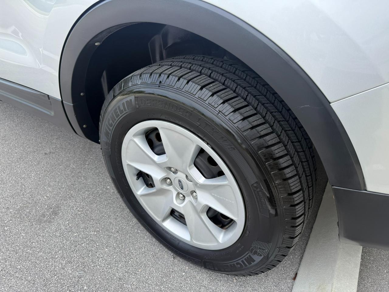 Ford Explorer Base 4WD 2012