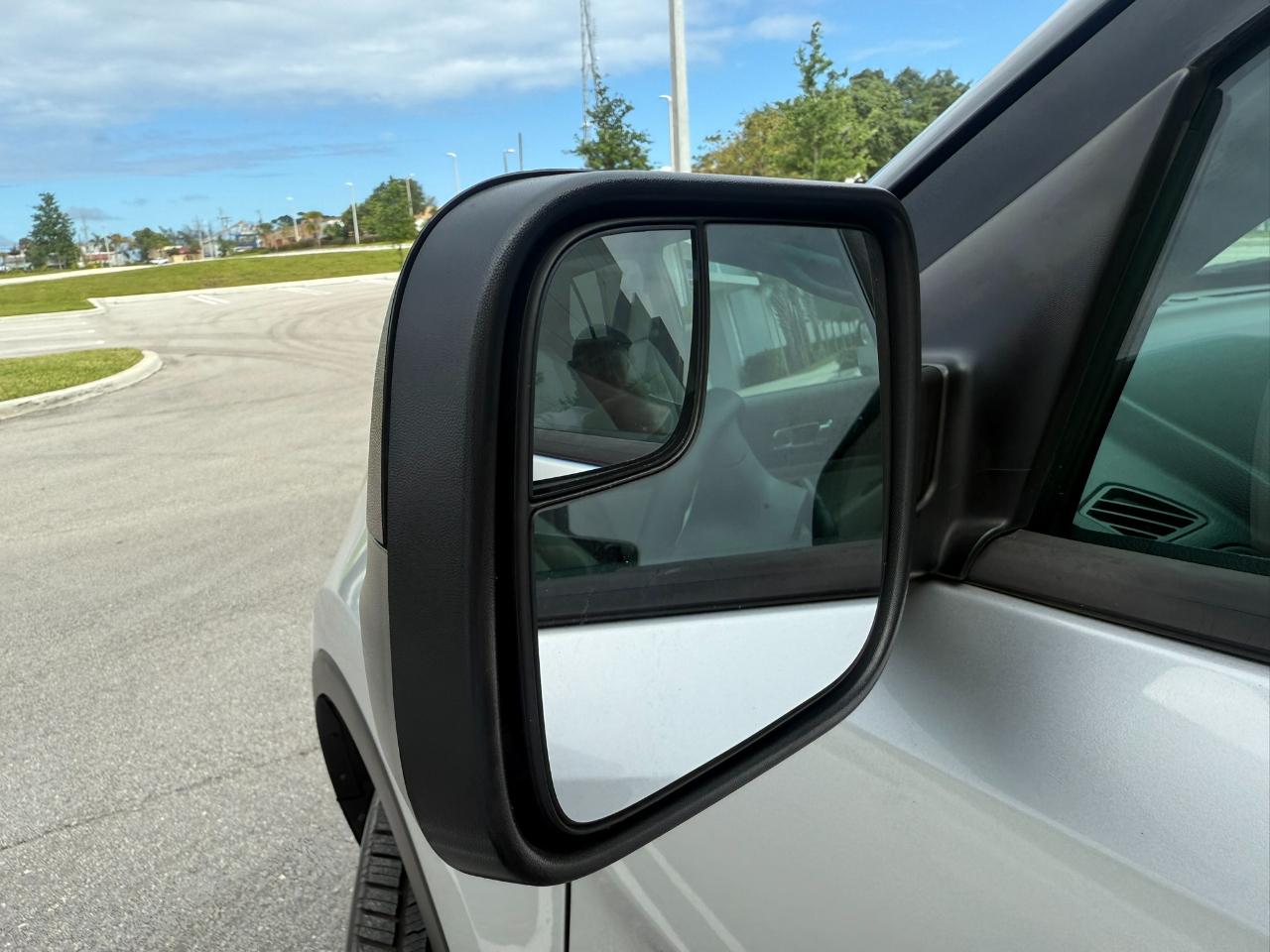 Ford Explorer Base 4WD 2012