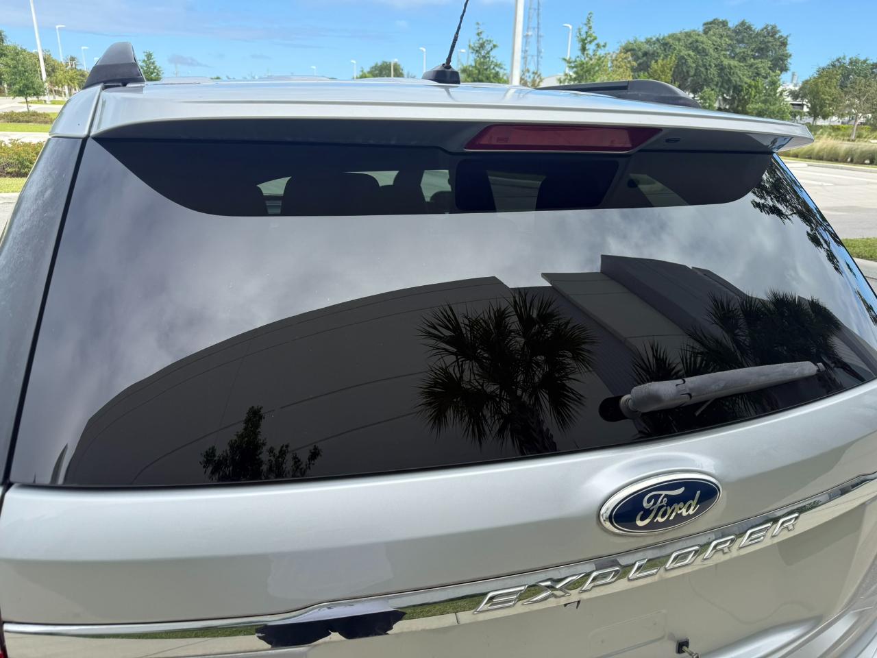 Ford Explorer Base 4WD 2012