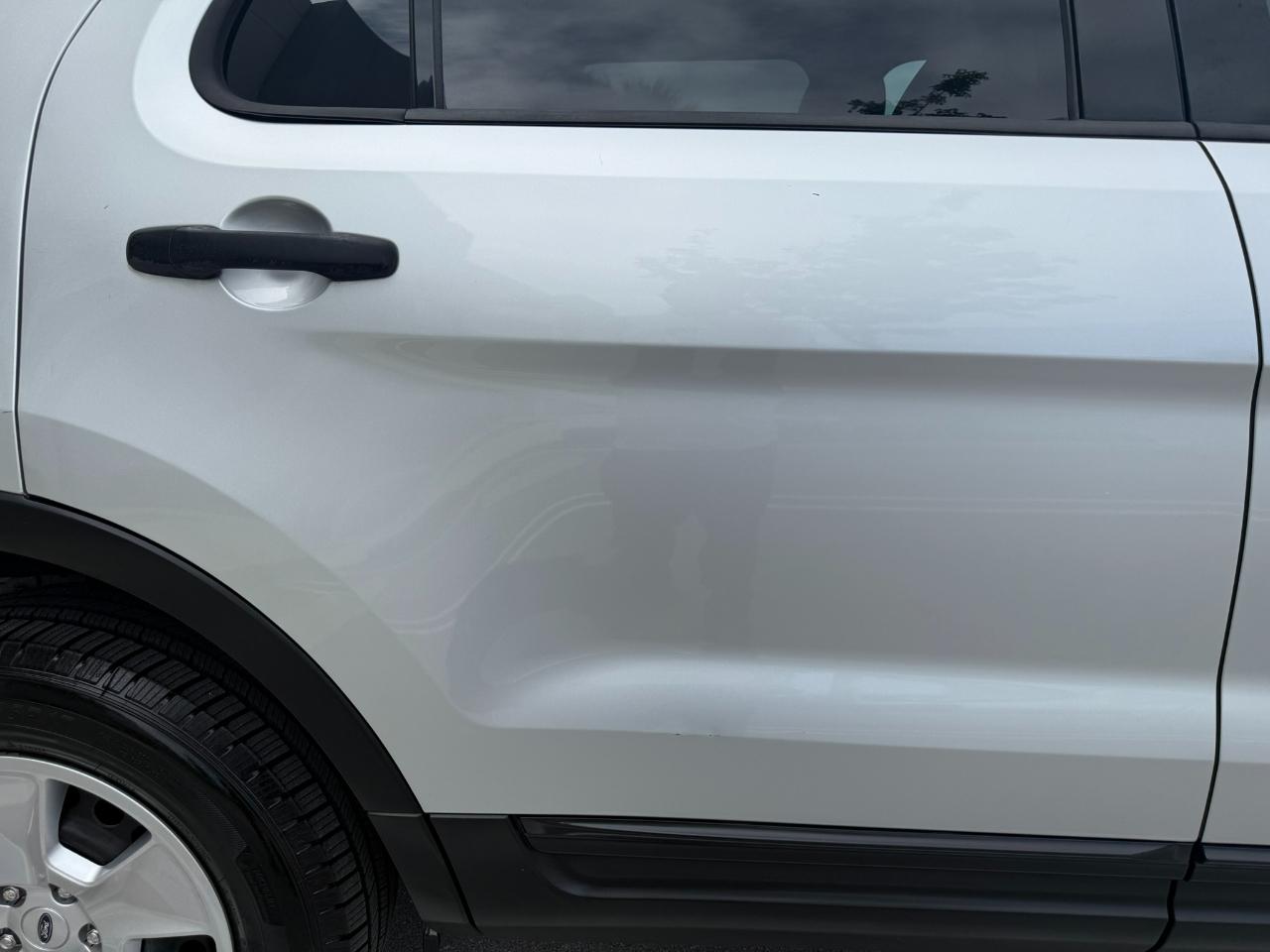 Ford Explorer Base 4WD 2012