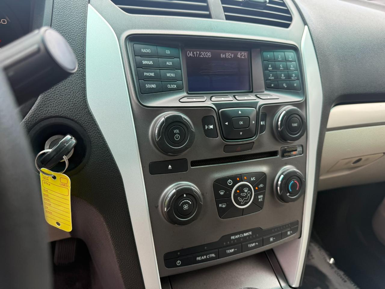 Ford Explorer Base 4WD 2012