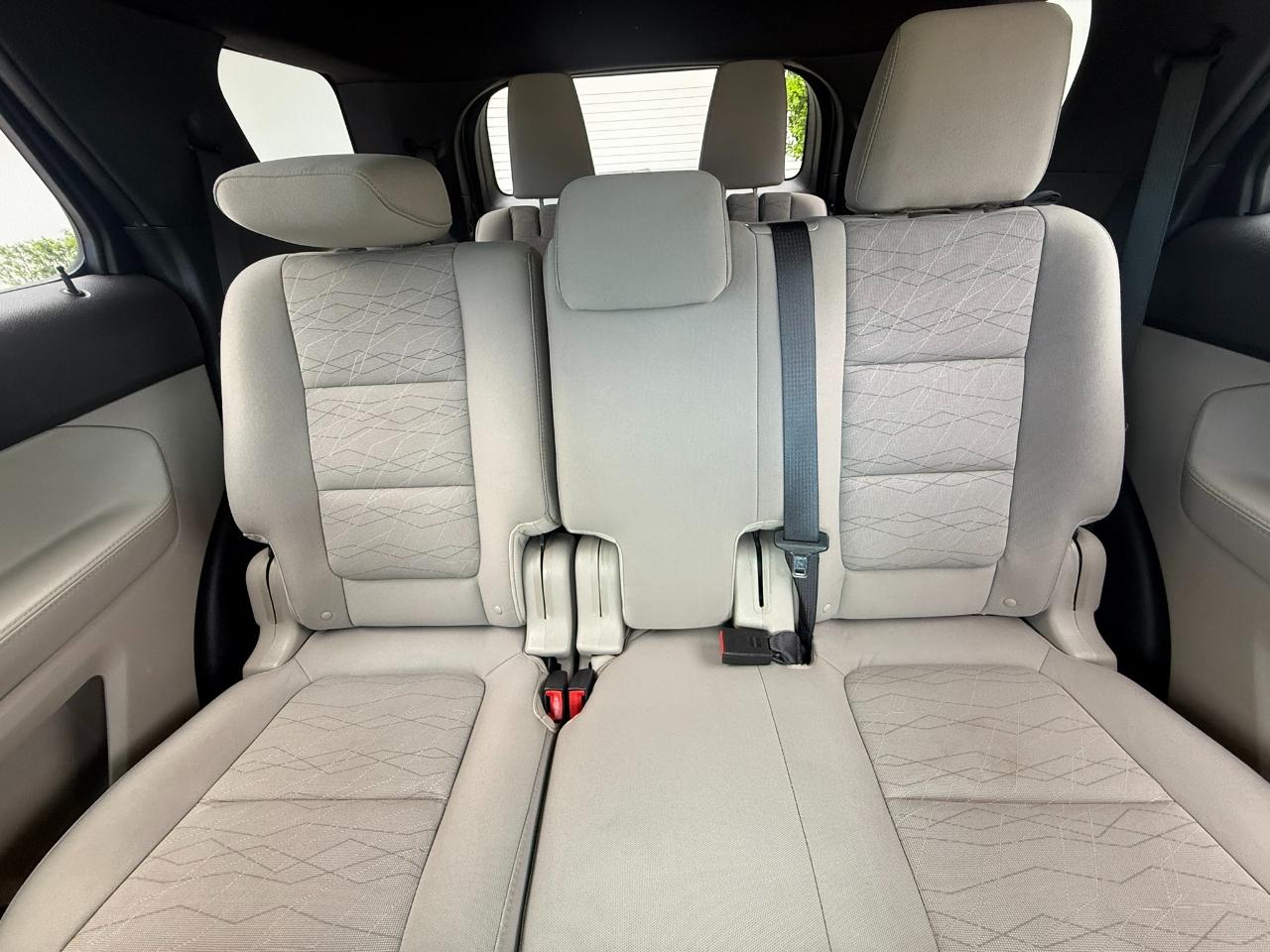 Ford Explorer Base 4WD 2012