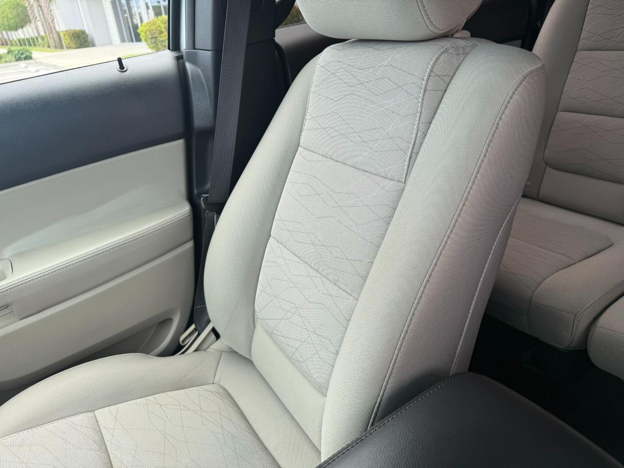 Ford Explorer Base 4WD 2012