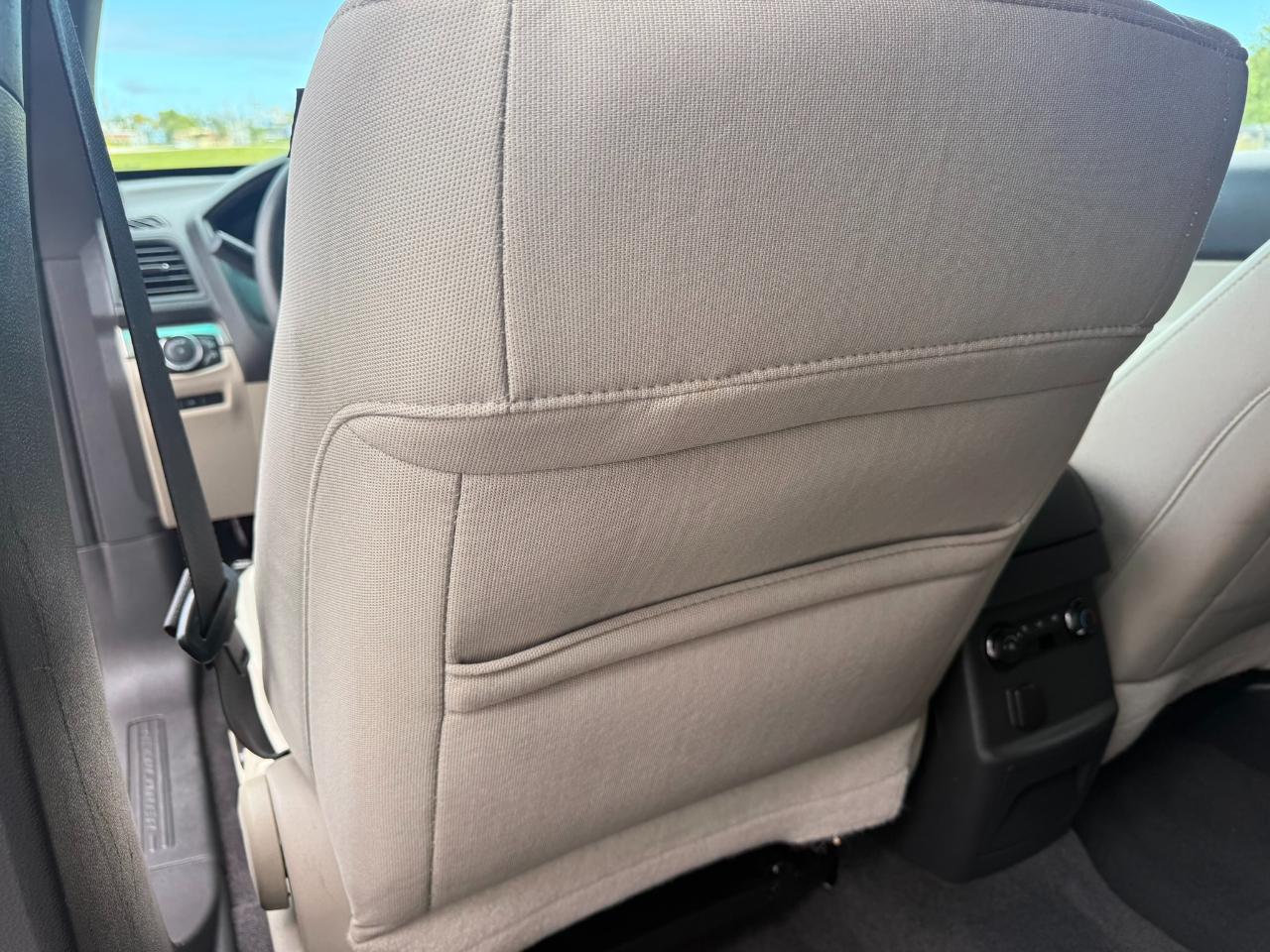 Ford Explorer Base 4WD 2012