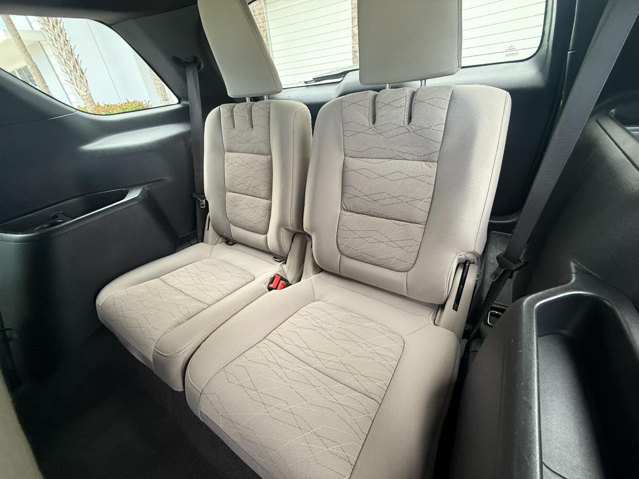 Ford Explorer Base 4WD 2012