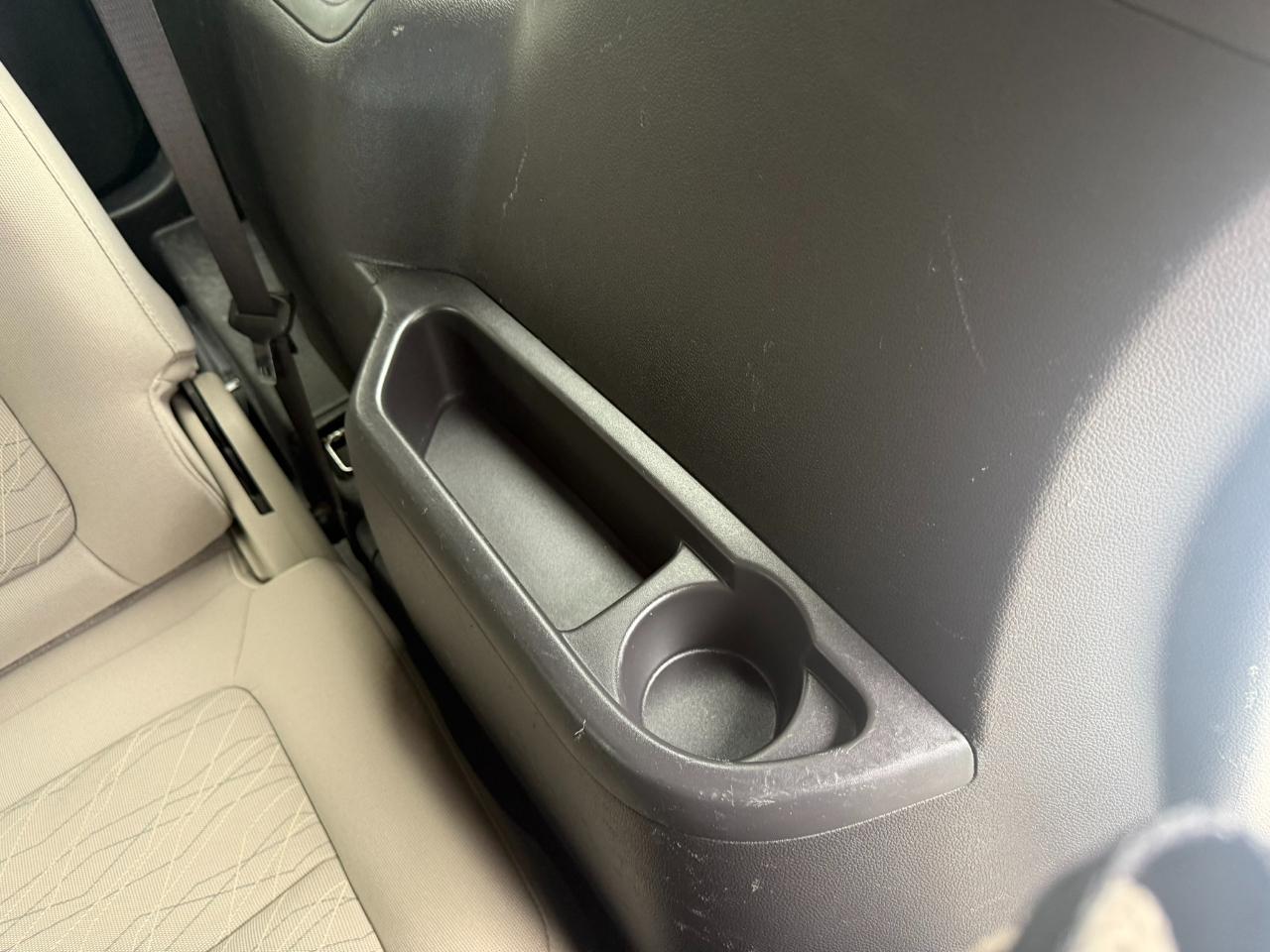 Ford Explorer Base 4WD 2012