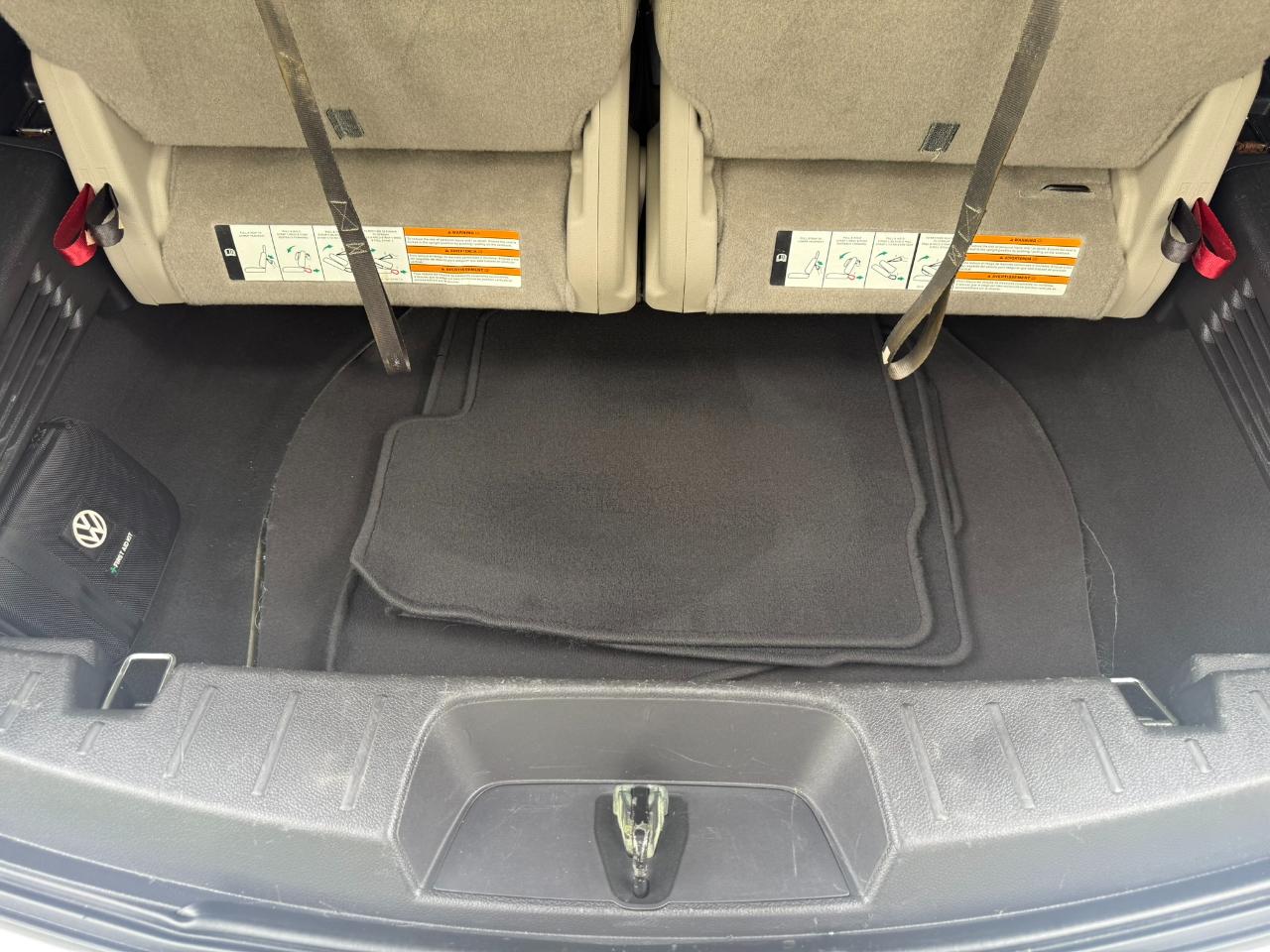 Ford Explorer Base 4WD 2012