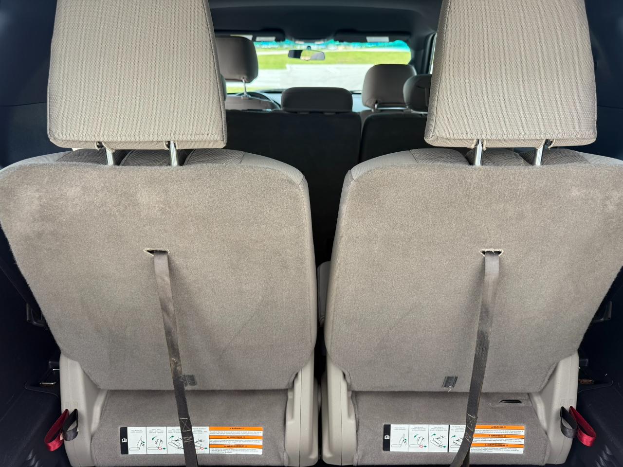 Ford Explorer Base 4WD 2012