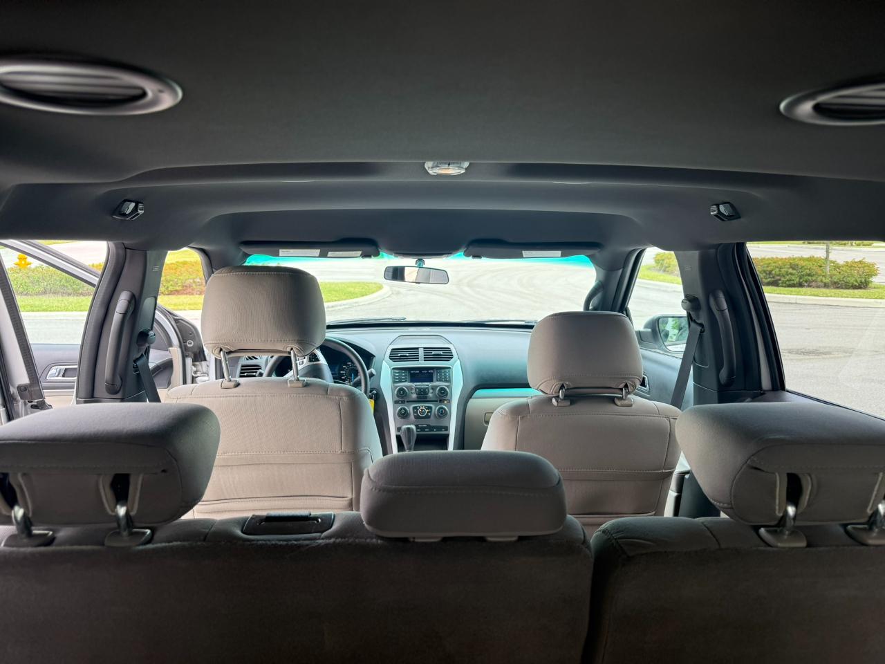 Ford Explorer Base 4WD 2012