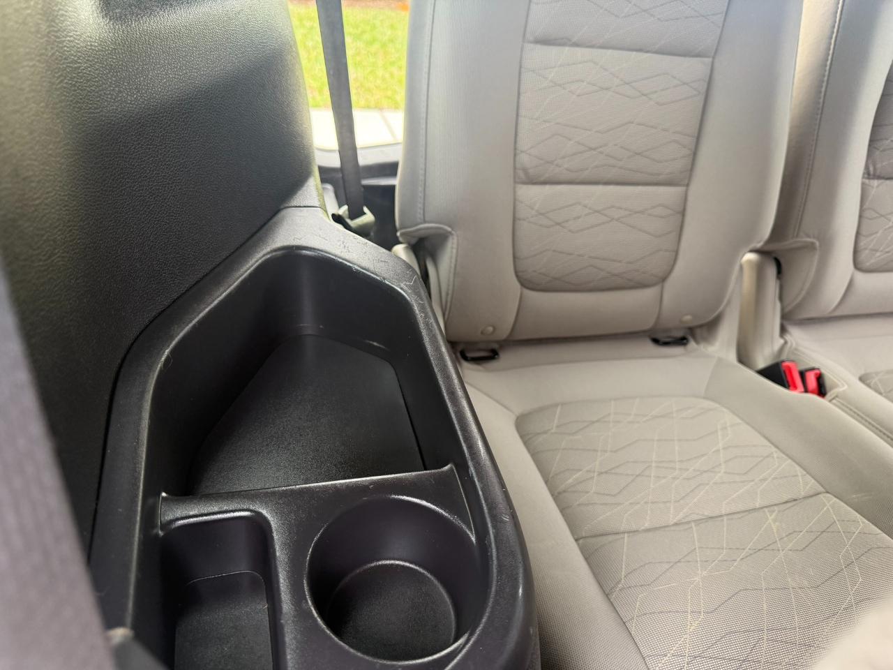 Ford Explorer Base 4WD 2012