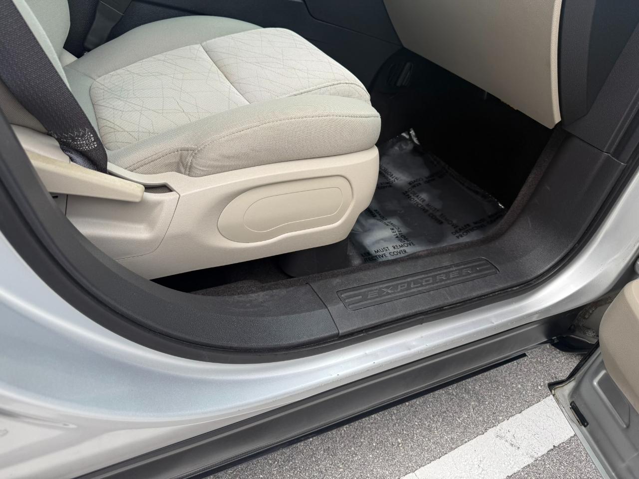 Ford Explorer Base 4WD 2012