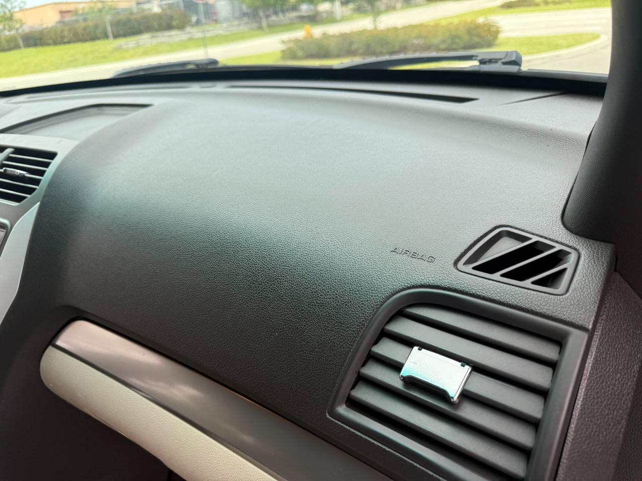 Ford Explorer Base 4WD 2012