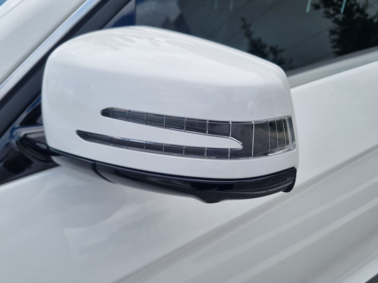 Mercedes-Benz E-Class E250 BlueTEC Sedan 2014