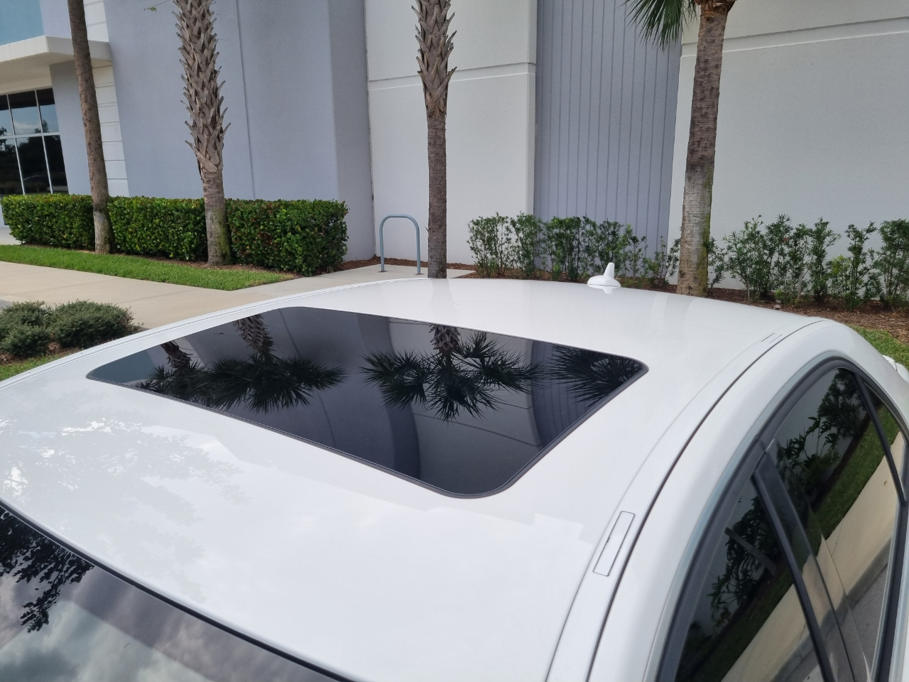 Mercedes-Benz E-Class E250 BlueTEC Sedan 2014