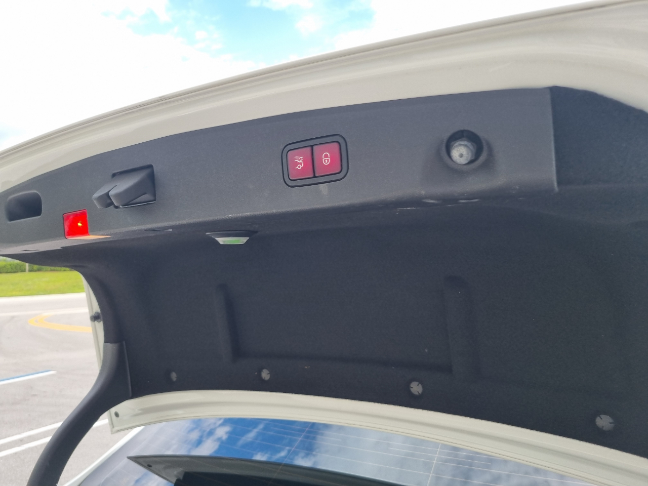 Mercedes-Benz E-Class E250 BlueTEC Sedan 2014