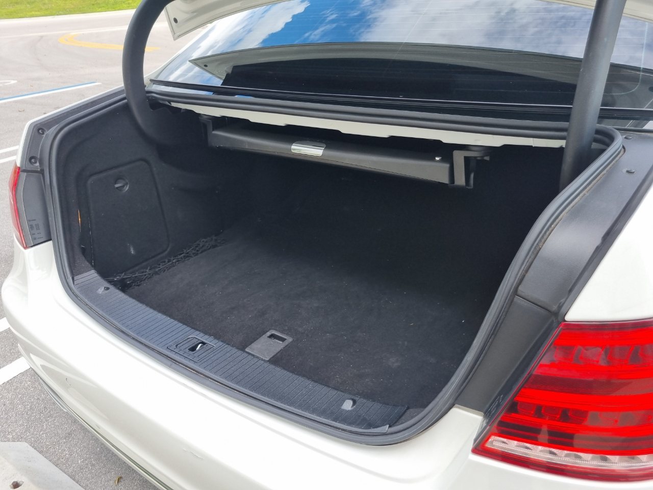 Mercedes-Benz E-Class E250 BlueTEC Sedan 2014