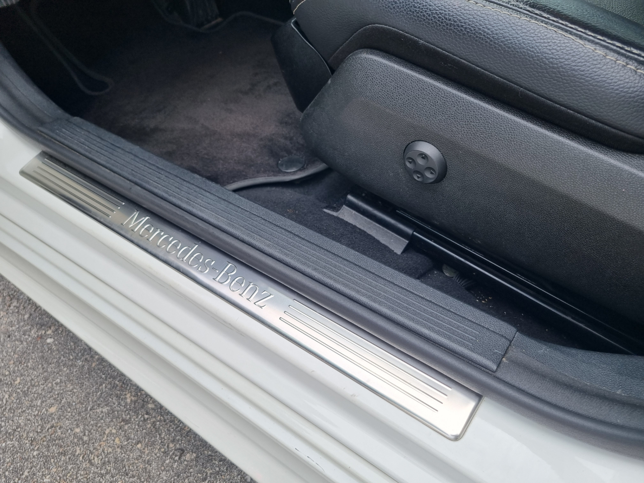 Mercedes-Benz E-Class E250 BlueTEC Sedan 2014