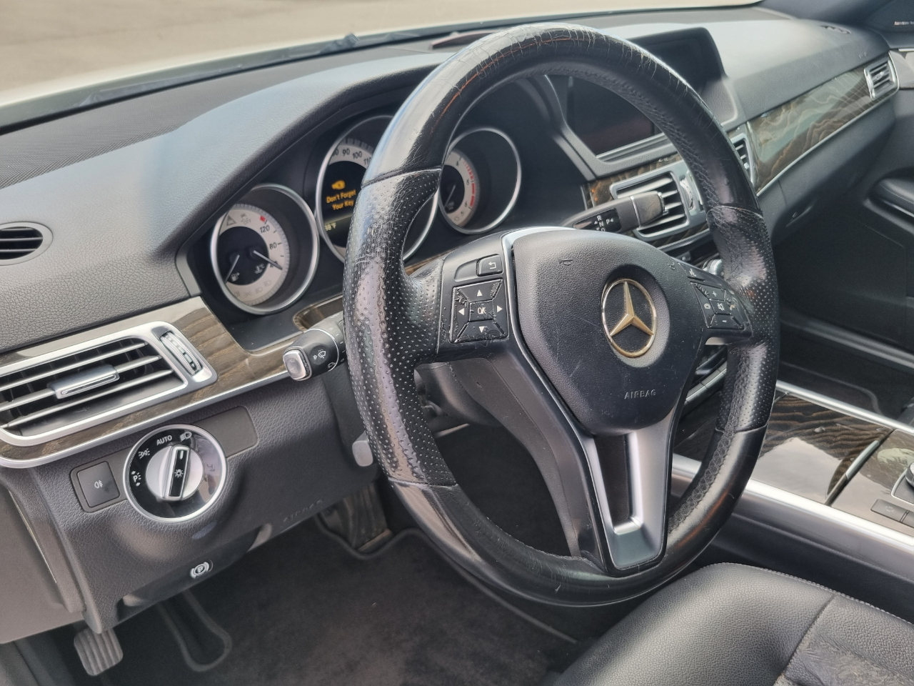 Mercedes-Benz E-Class E250 BlueTEC Sedan 2014