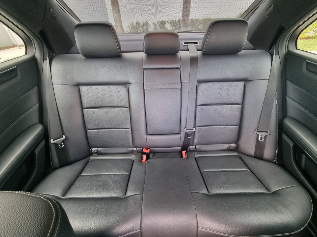 Mercedes-Benz E-Class E250 BlueTEC Sedan 2014