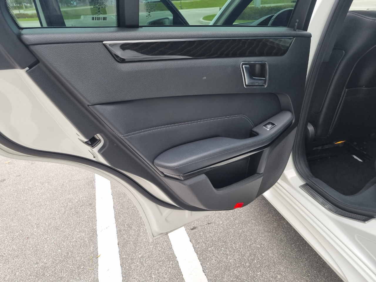 Mercedes-Benz E-Class E250 BlueTEC Sedan 2014