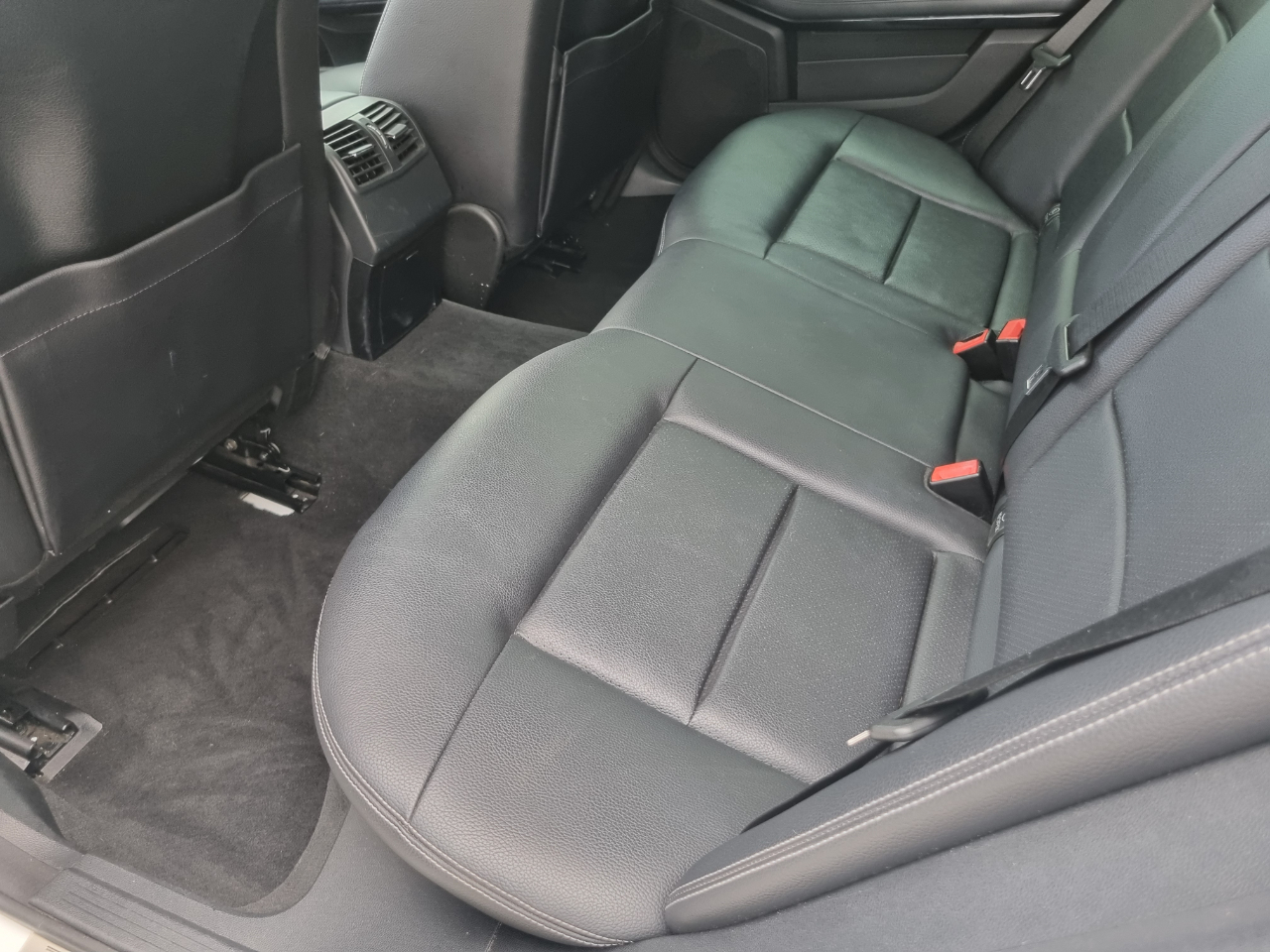 Mercedes-Benz E-Class E250 BlueTEC Sedan 2014