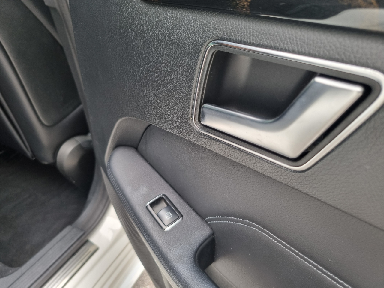 Mercedes-Benz E-Class E250 BlueTEC Sedan 2014