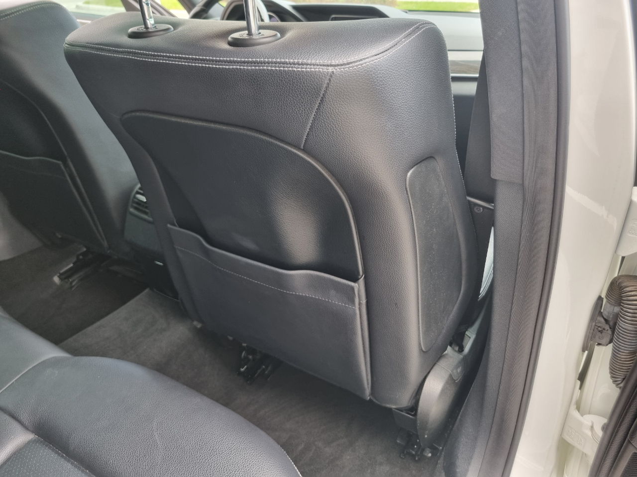 Mercedes-Benz E-Class E250 BlueTEC Sedan 2014