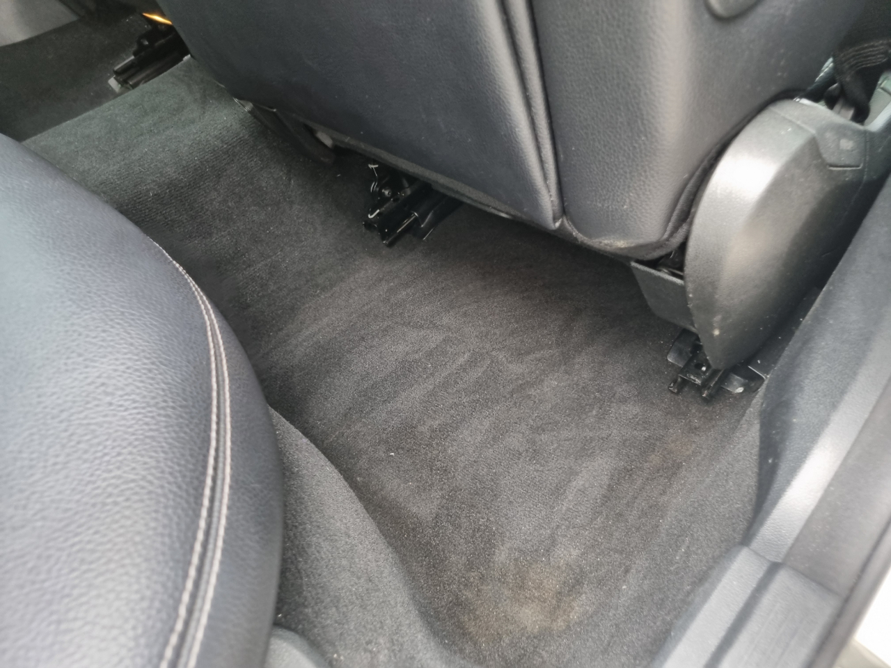 Mercedes-Benz E-Class E250 BlueTEC Sedan 2014