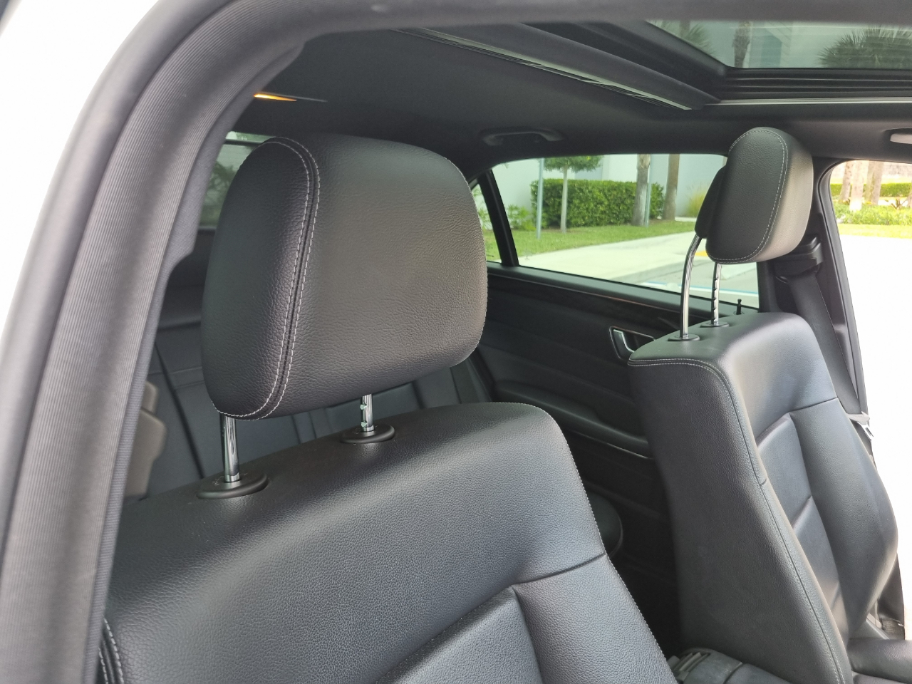 Mercedes-Benz E-Class E250 BlueTEC Sedan 2014