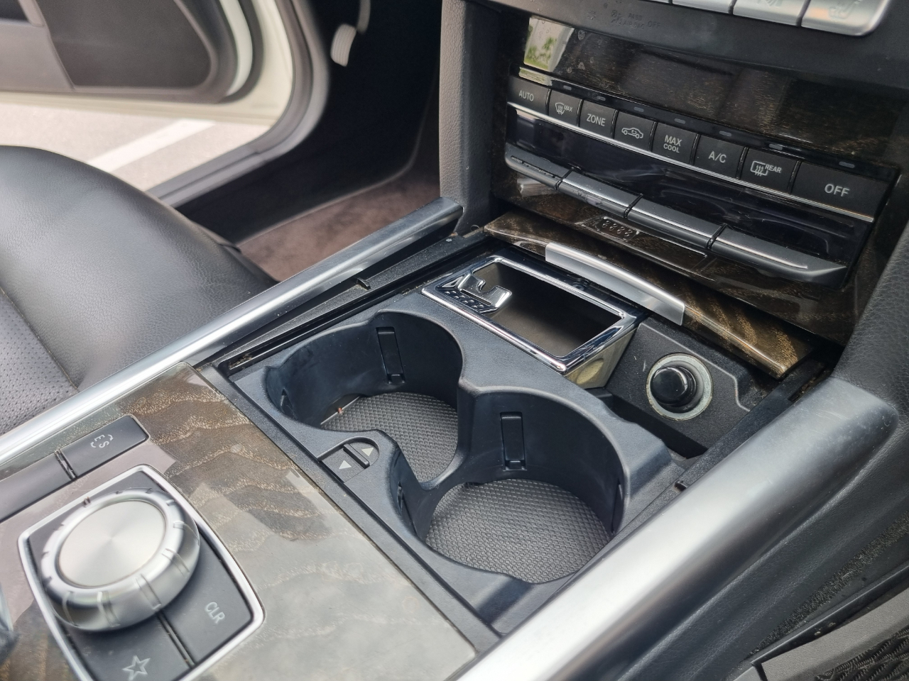 Mercedes-Benz E-Class E250 BlueTEC Sedan 2014