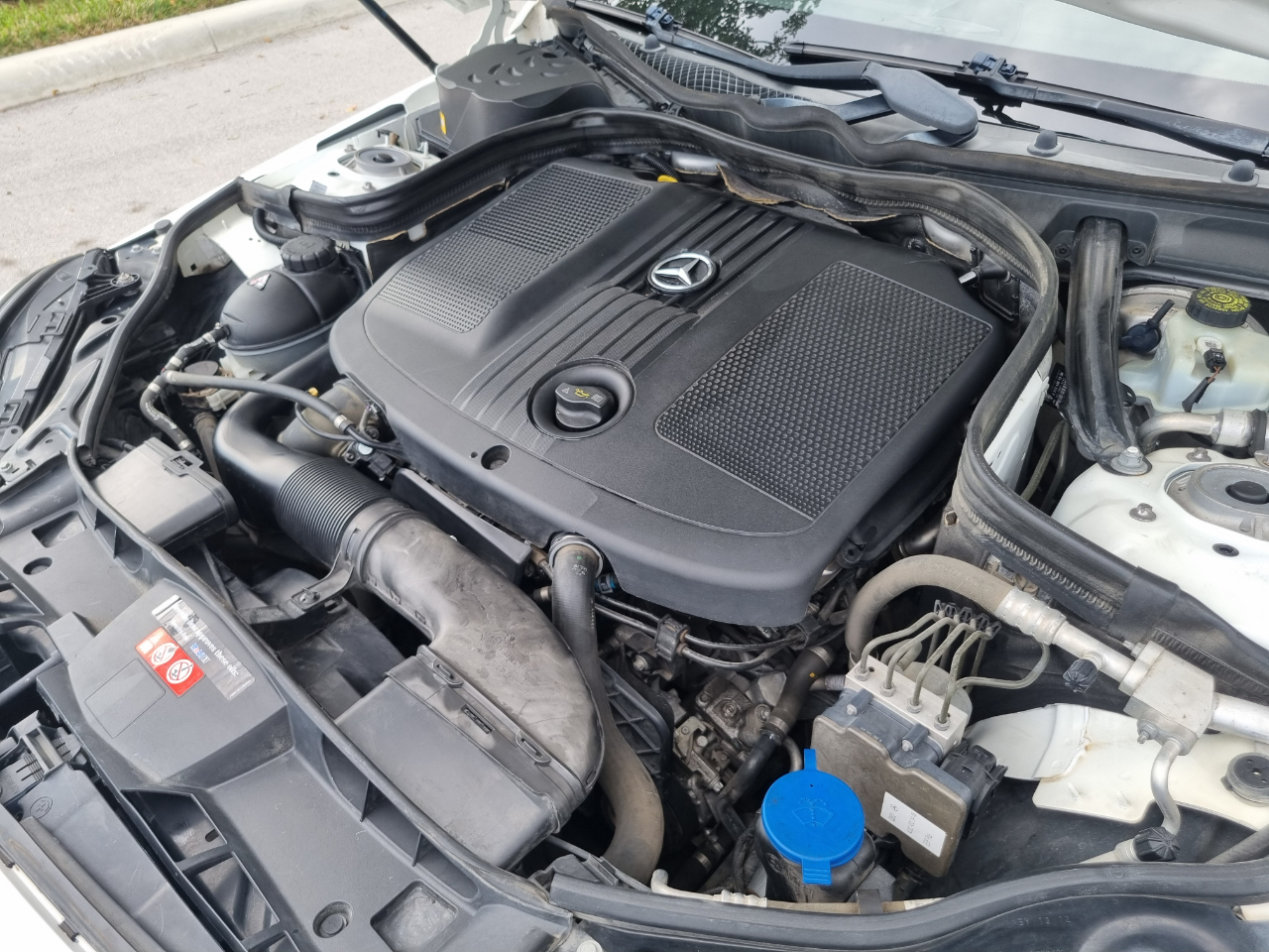 Mercedes-Benz E-Class E250 BlueTEC Sedan 2014