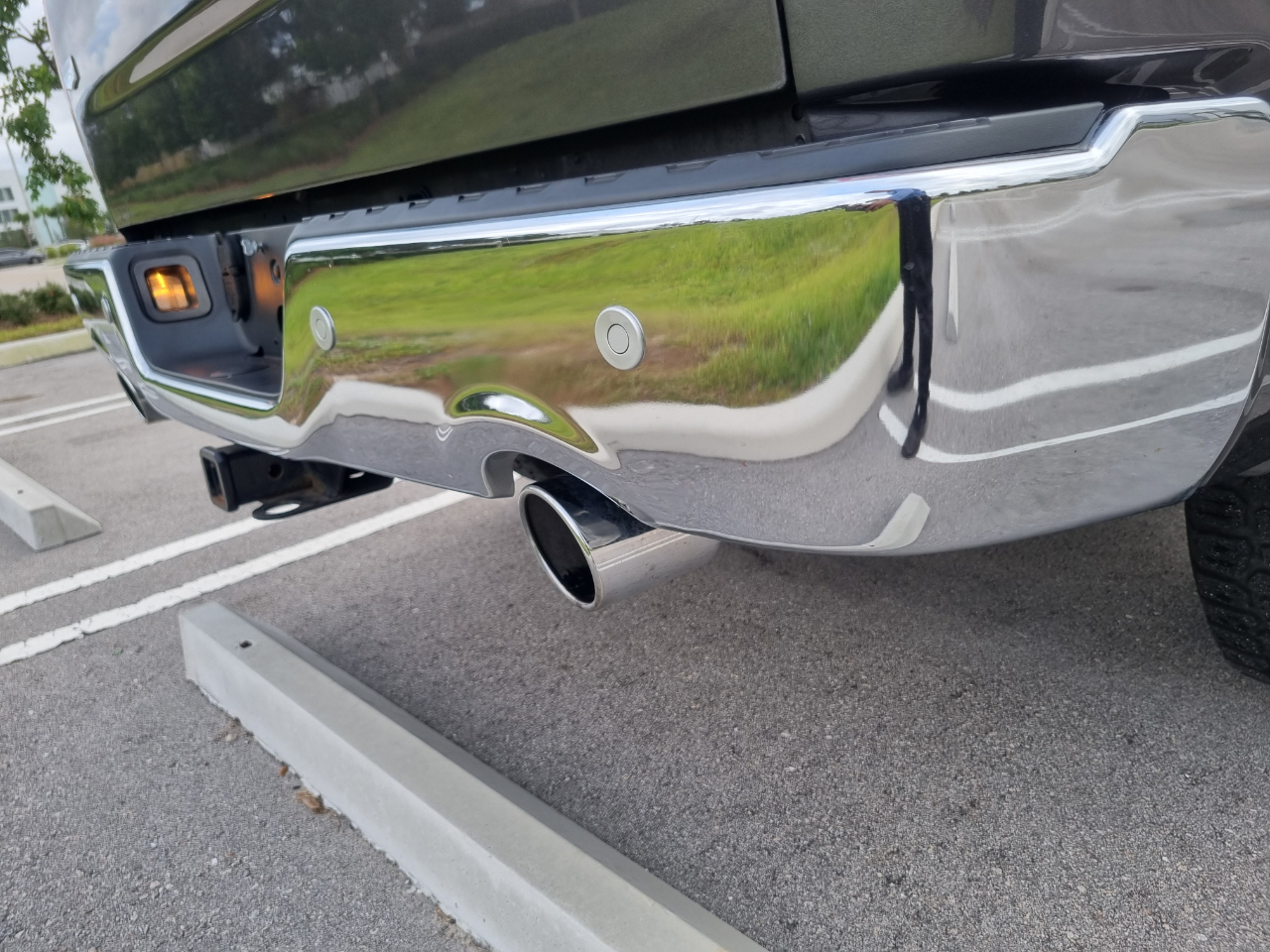 RAM 1500 Laramie Quad Cab 4WD 2016