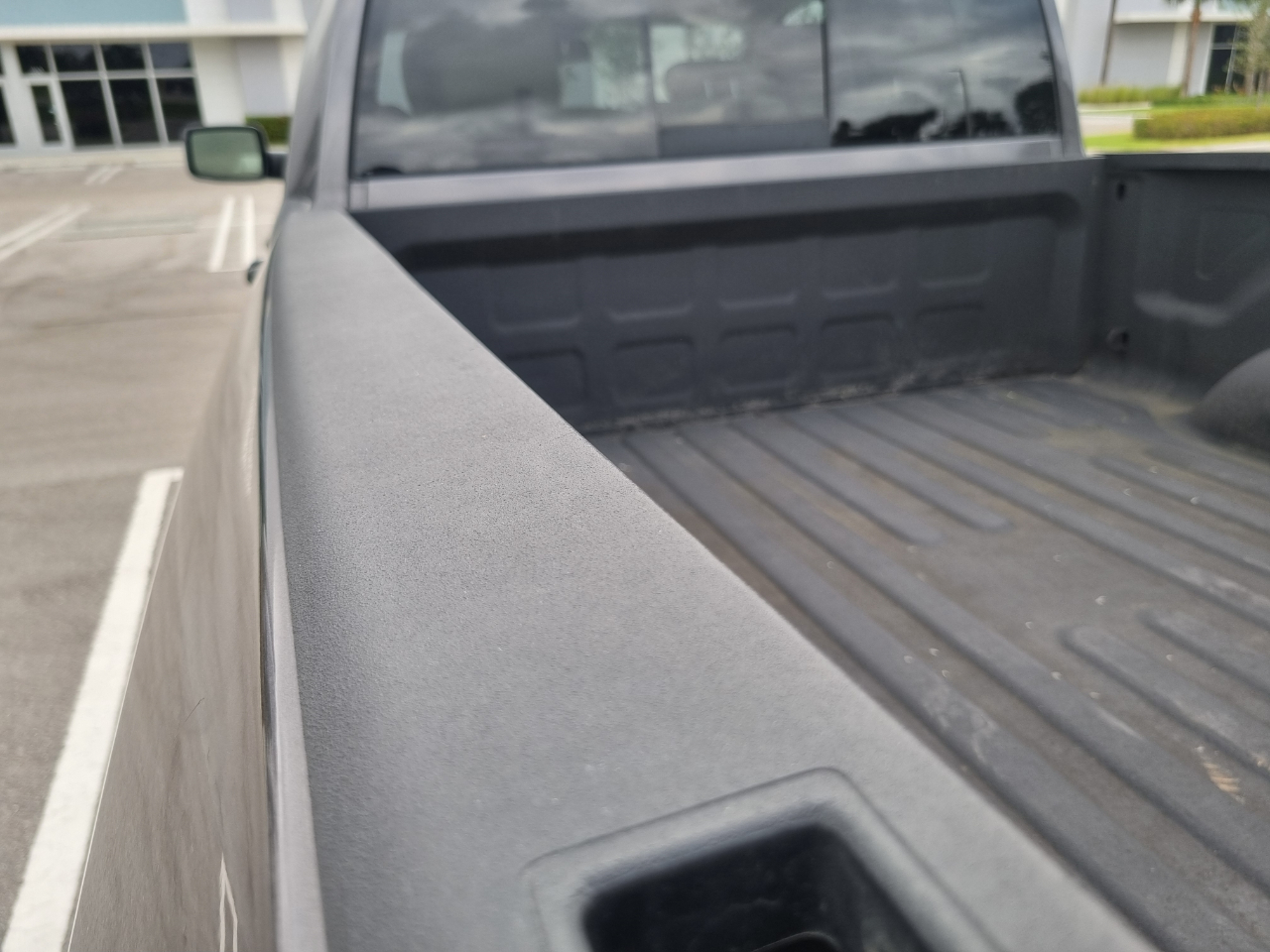 RAM 1500 Laramie Quad Cab 4WD 2016