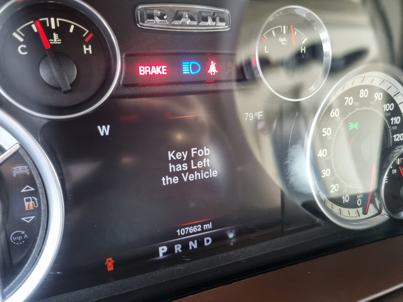 RAM 1500 Laramie Quad Cab 4WD 2016