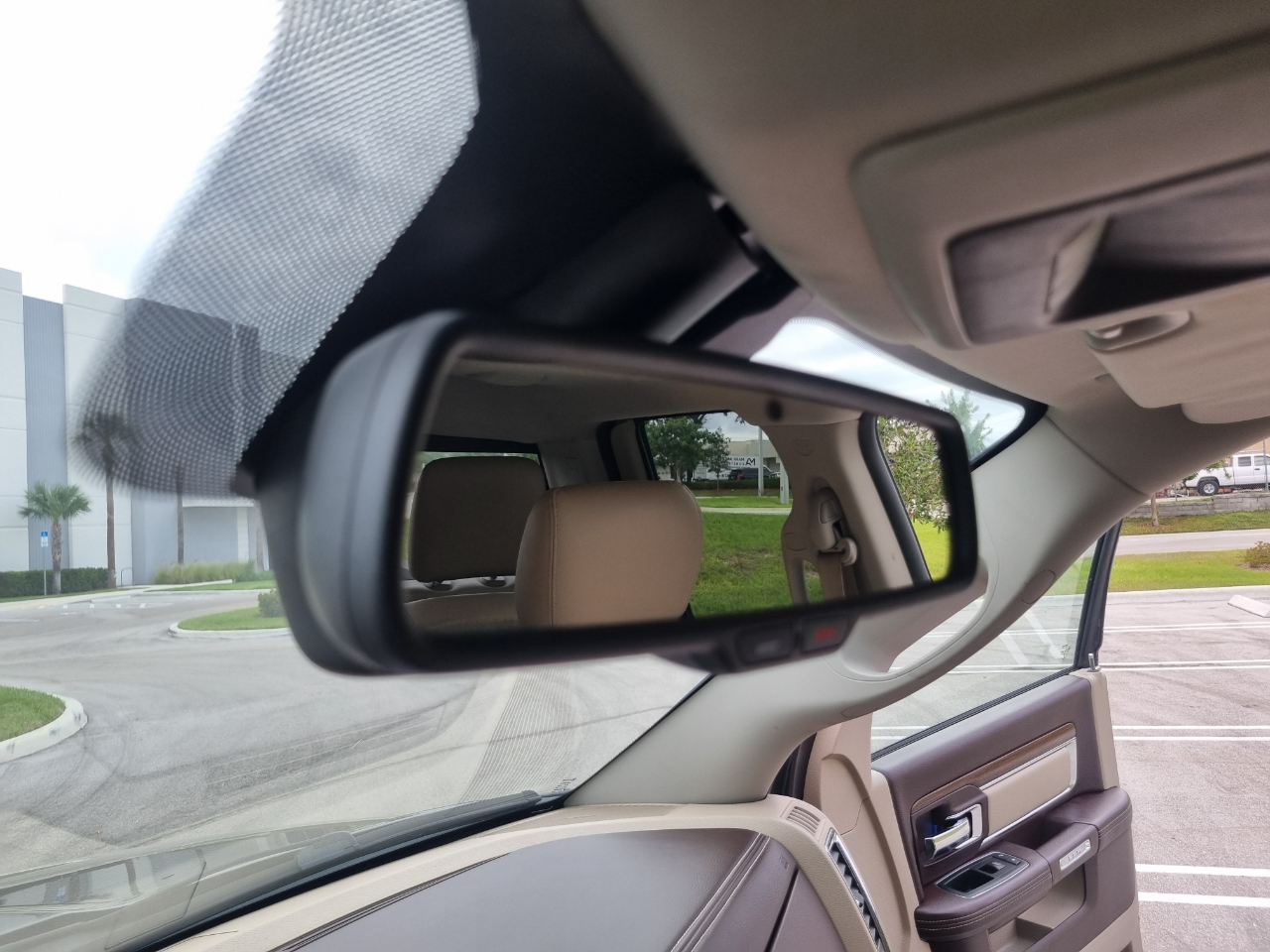 RAM 1500 Laramie Quad Cab 4WD 2016