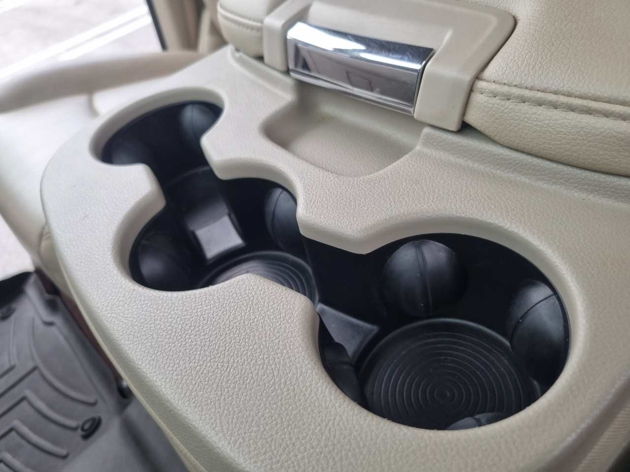 RAM 1500 Laramie Quad Cab 4WD 2016