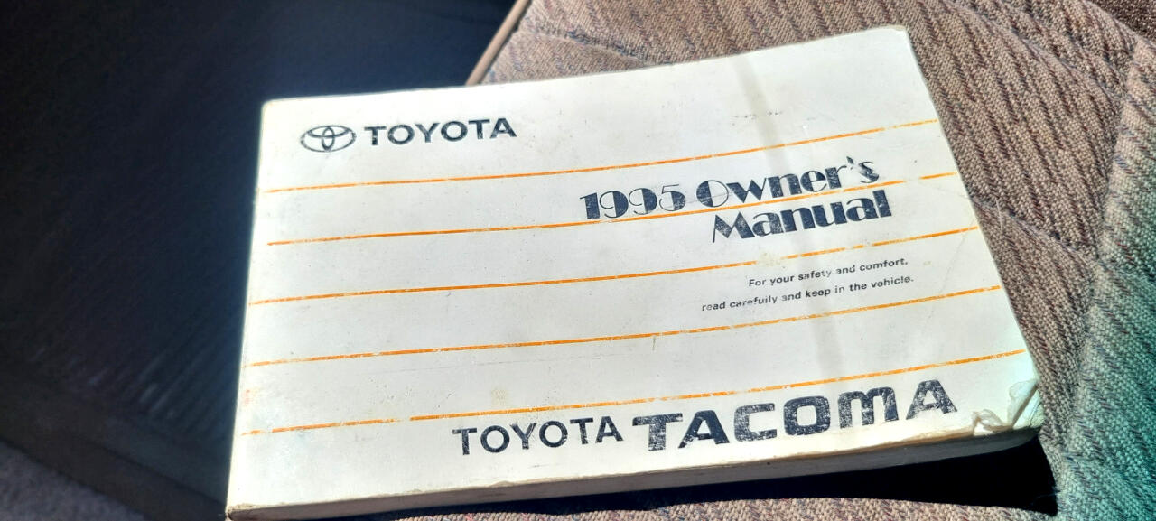 Toyota Tacoma Regular Cab 4WD 1995