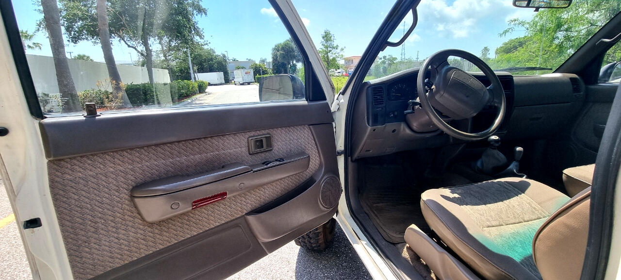 Toyota Tacoma Regular Cab 4WD 1995